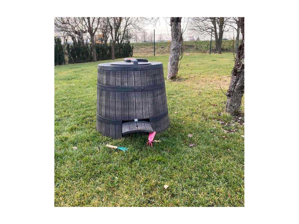 Homzora wood-effect polyethylene composter