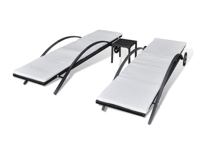 Lounge chairs with table, black woven resin